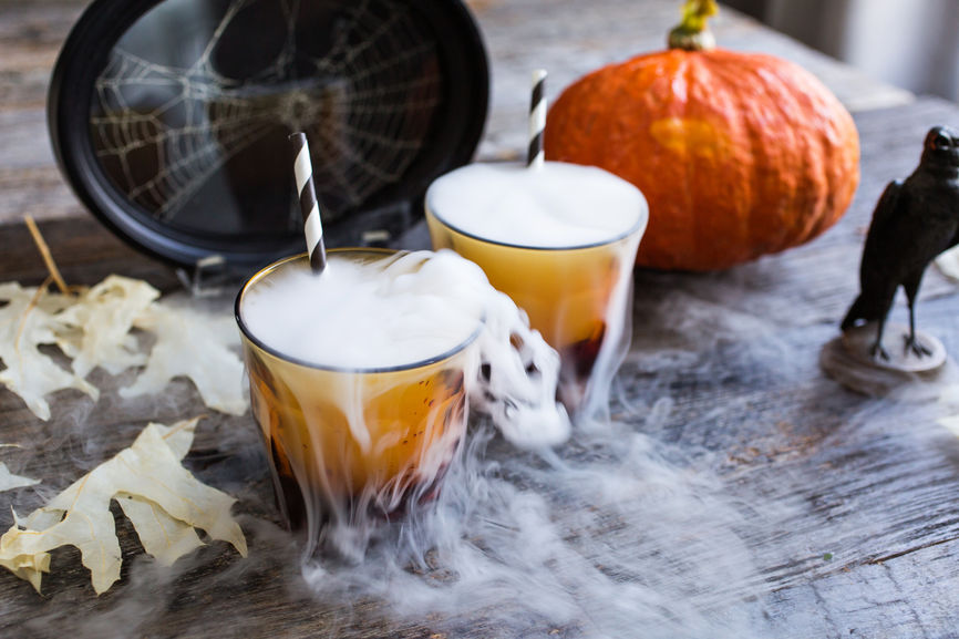 10 Ways to Save on Halloween Decorations