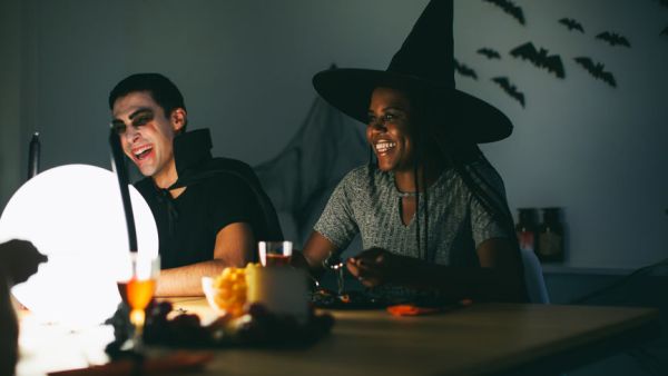 Spooktacular Ways to Save on an Epic Halloween